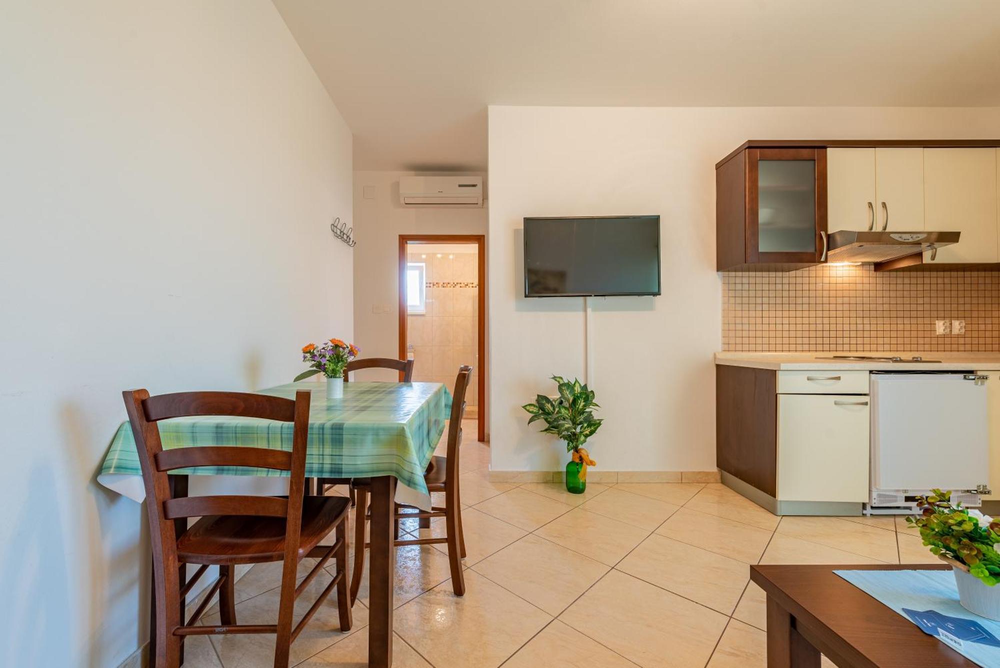 Apartmán Haus Toni Ražanac Exteriér fotografie