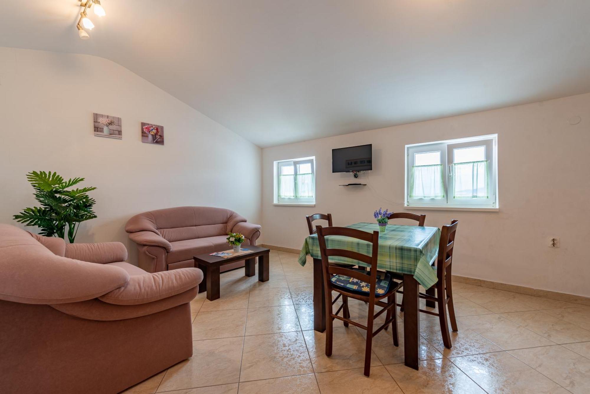 Apartmán Haus Toni Ražanac Exteriér fotografie