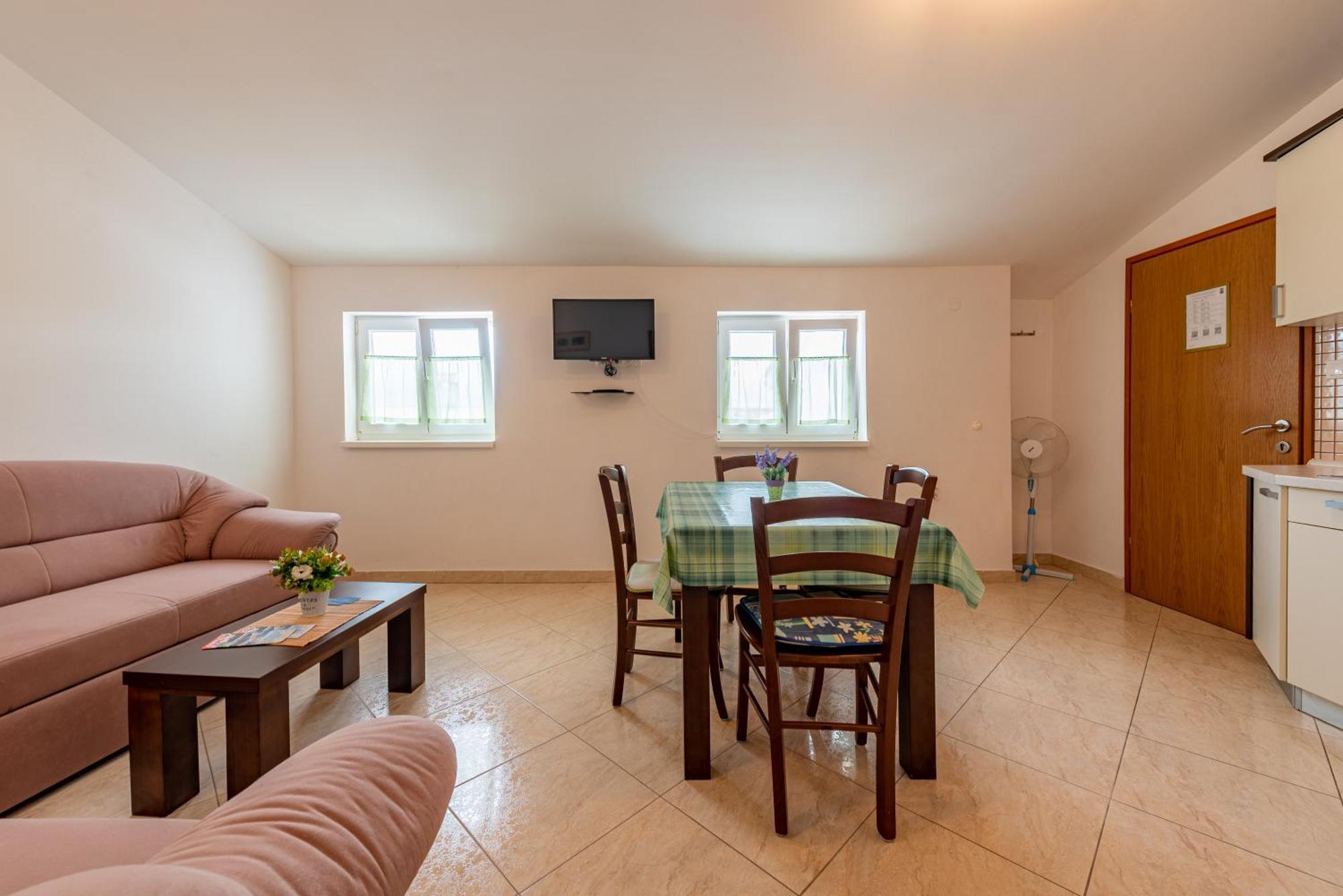 Apartmán Haus Toni Ražanac Exteriér fotografie